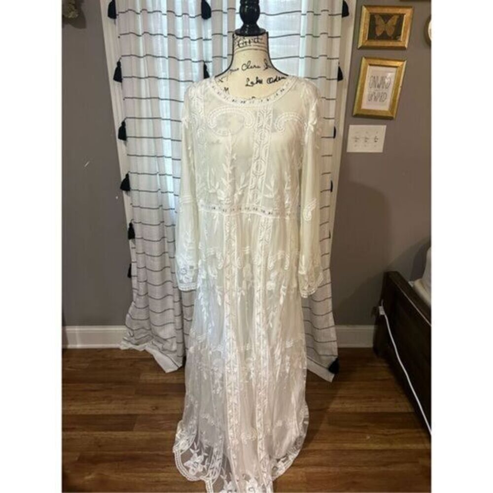 Boho Long Sleeve White Maxi Embroidered Dress Plus Size 2XL